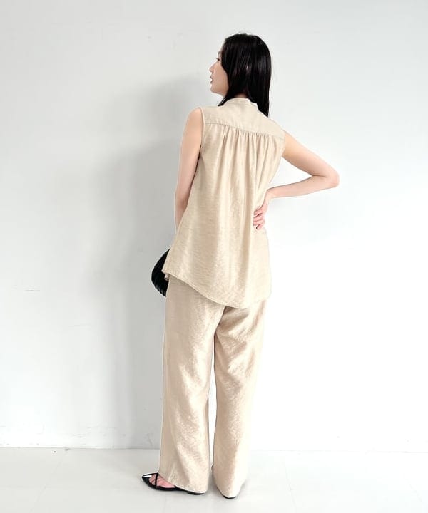 隈元 楓さんの「BEAMS WOMEN｜レーヨンリネン フリルヨーク ブラウス」を使ったコーディネート