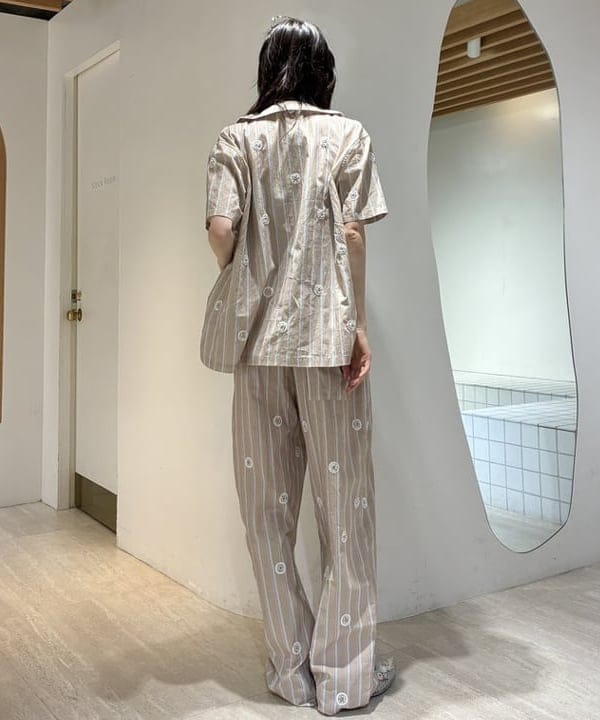 神坂 莉子さんの「BEAMS WOMEN｜noeyedia / メガネ "NE-470"」を使ったコーディネート