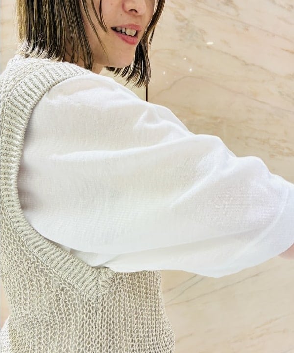 岩沢 珠代さんの「BEAMS WOMEN｜コットン チュール オーバー Tシャツ」を使ったコーディネート