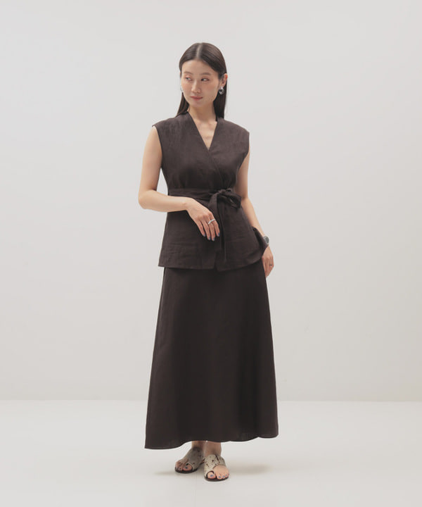 隈元 楓さんの「BEAMS WOMEN｜リネン ラップ ジレ ブラウス .M」を使ったコーディネート
