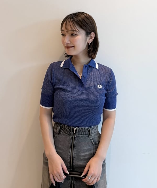 松本 佳菜子さんの「BEAMS WOMEN｜【別注】FRED PERRY / リブ ニット ポロシャツ」を使ったコーディネート