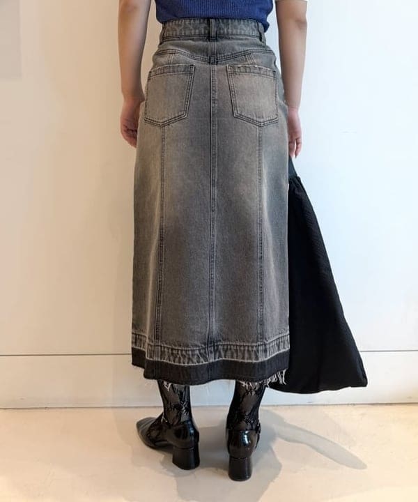松本 佳菜子さんの「BEAMS WOMEN｜【別注】FRED PERRY / リブ ニット ポロシャツ」を使ったコーディネート
