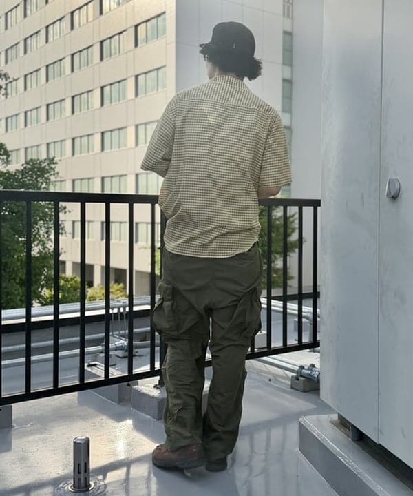 BAKU(東江 漠)さんの「BEAMS WOMEN｜BEAMS / ビッグ 6ポケット カーゴパンツ」を使ったコーディネート