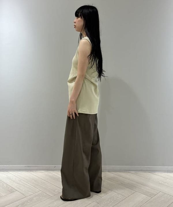OSUMIさんの「BEAMS WOMEN｜スリット ノースリーブ チュニック」を使ったコーディネート