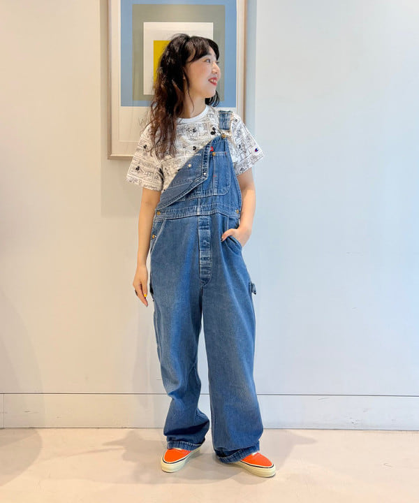 おのすさんの「BEAMS WOMEN｜VANS / VANS For BEAMS BOY Authentic Vintage Orange」を使ったコーディネート