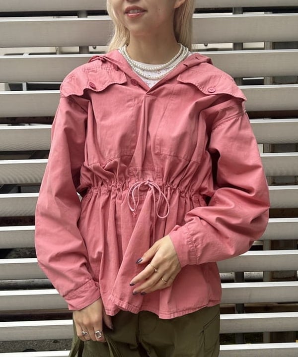 MATSUMOTO AMIさんの「BEAMS WOMEN｜【別注】BRIEFING / ヘルメット バッグ &rdquo;OLIVE&rdquo;」を使ったコーディネート