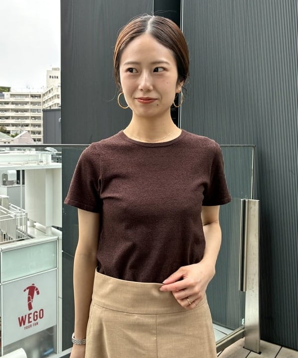 蒲原 捺美さんの「BEAMS WOMEN｜ブークレ クルーネック Tシャツ」を使ったコーディネート