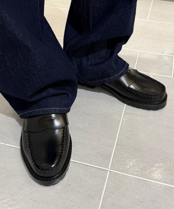 三宅 雄平さんの「BEAMS WOMEN｜【別注】Traditional Weatherwear / RAIN LOAFER」を使ったコーディネート