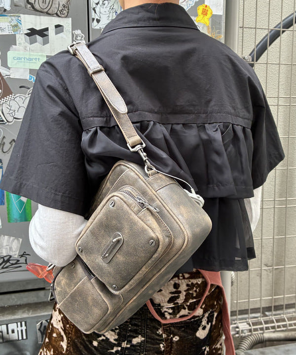 れいなさんの「BEAMS WOMEN｜シアー ティアード ハーフスリーブ シャツ」を使ったコーディネート
