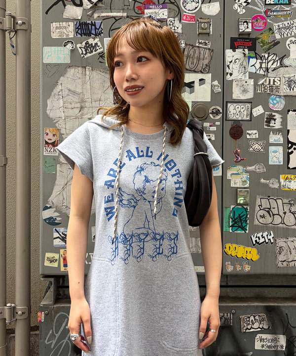 まゆちゃんさんの「BEAMS WOMEN｜サテン ホーボ ーバッグ」を使ったコーディネート