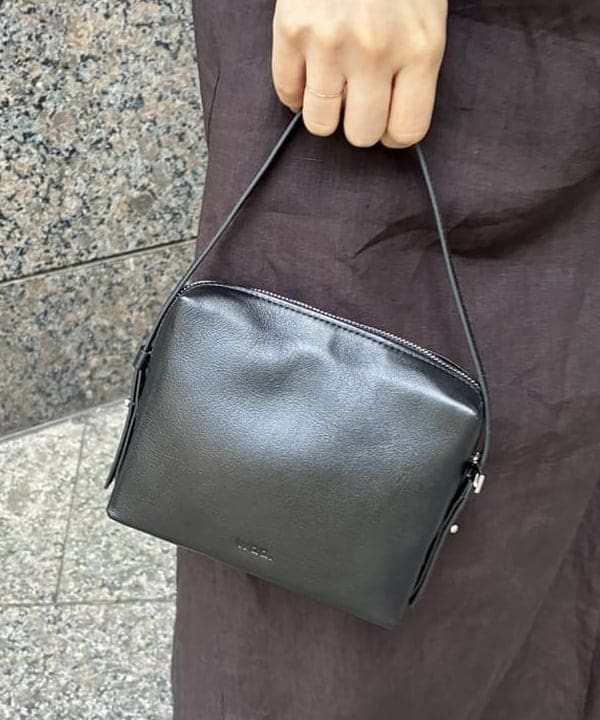 野村 美紅さんの「BEAMS WOMEN｜シンプル リネン 2WAY ドレス .M」を使ったコーディネート
