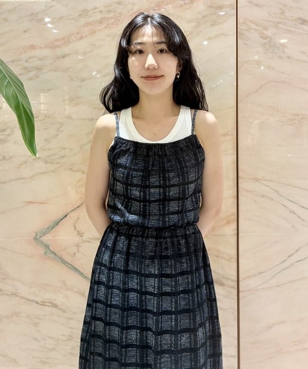 中丸　栞さんの「BEAMS WOMEN｜丸胴 テレコ タンクトップ」を使ったコーディネート