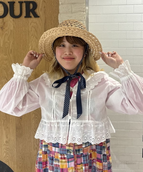 大石彩可さんの「BEAMS WOMEN｜14ゲージ クルーネック カーディガン」を使ったコーディネート
