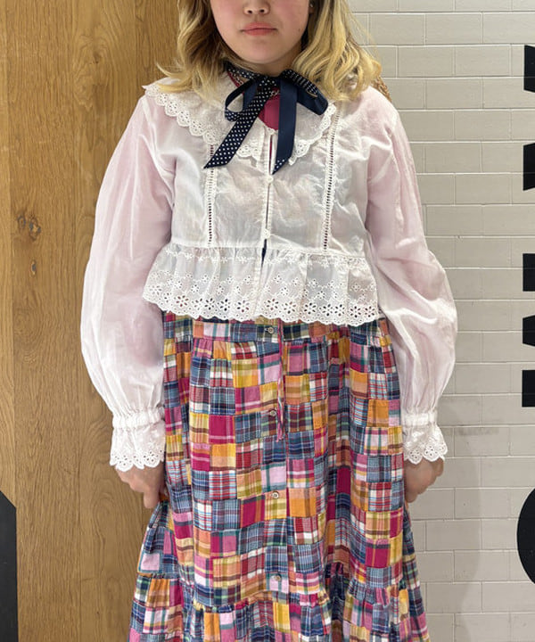 大石彩可さんの「BEAMS WOMEN｜14ゲージ クルーネック カーディガン」を使ったコーディネート