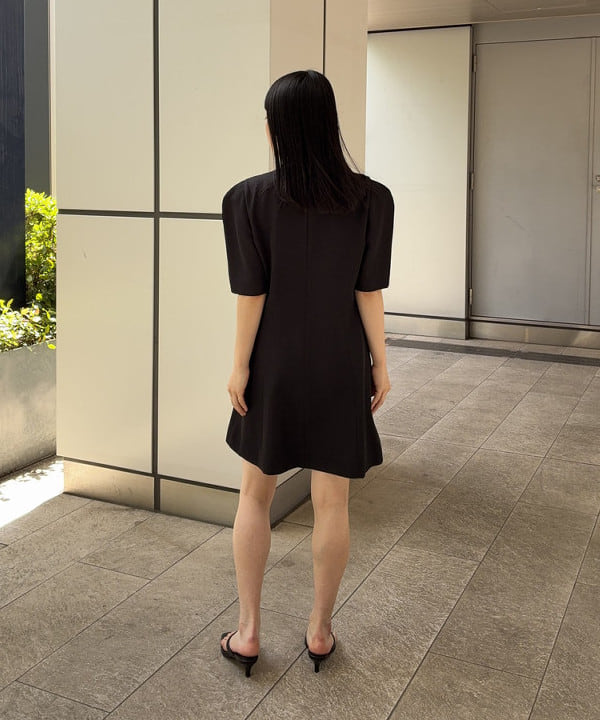 野村 美紅さんの「BEAMS WOMEN｜トング サンダル .M」を使ったコーディネート