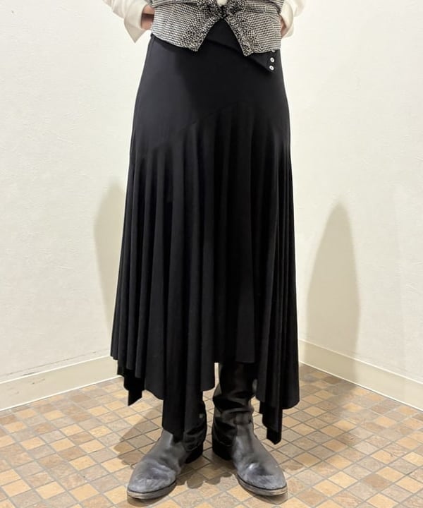 須賀さんの「BEAMS WOMEN｜サッカー チェック フリル ノースリーブ」を使ったコーディネート
