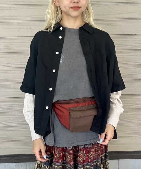 MATSUMOTO AMIさんの「BEAMS WOMEN｜リネン ソリッド ショートスリーブ ＜イージーケア＞」を使ったコーディネート