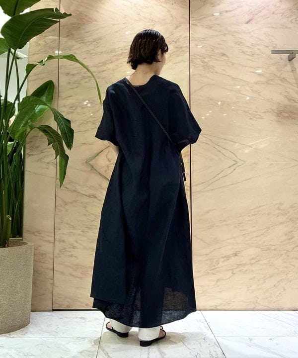 AONO SHIKAMAさんの「BEAMS WOMEN｜リネン カフタン ワンピース」を使ったコーディネート
