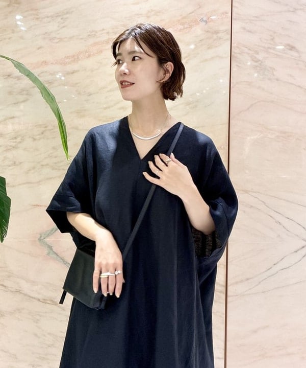 AONO SHIKAMAさんの「BEAMS WOMEN｜リネン カフタン ワンピース」を使ったコーディネート