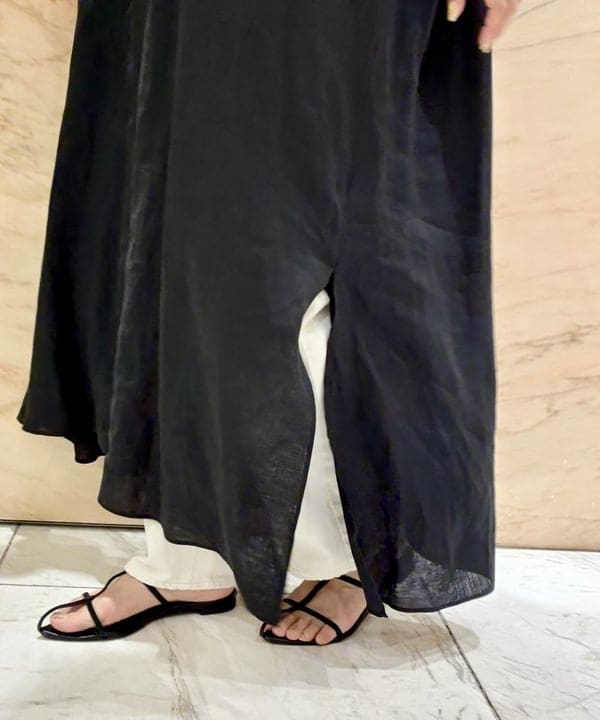 AONO SHIKAMAさんの「BEAMS WOMEN｜リネン カフタン ワンピース」を使ったコーディネート