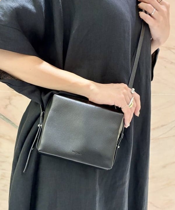 AONO SHIKAMAさんの「BEAMS WOMEN｜リネン カフタン ワンピース」を使ったコーディネート