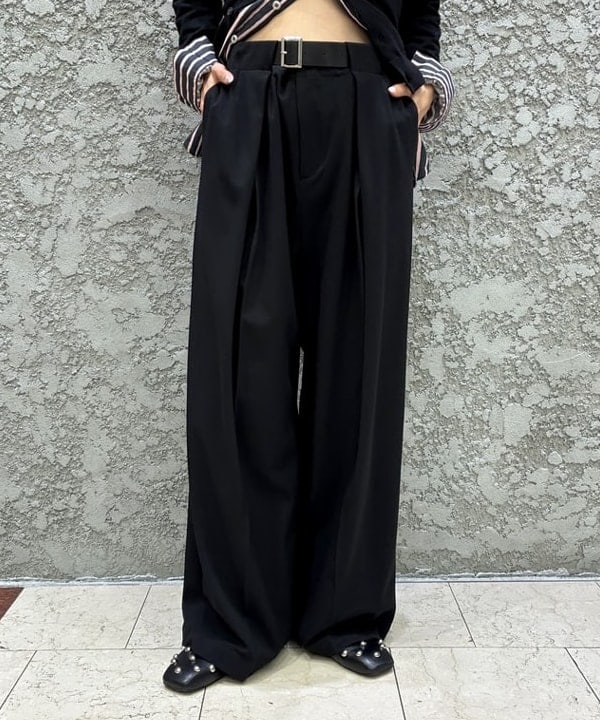 ササキさんの「BEAMS WOMEN｜14ゲージ クルーネック カーディガン」を使ったコーディネート