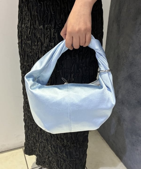 SAEさんの「BEAMS WOMEN｜裾フリル ショート シャツ」を使ったコーディネート