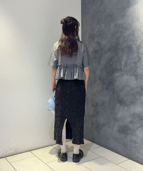 SAEさんの「BEAMS WOMEN｜裾フリル ショート シャツ」を使ったコーディネート