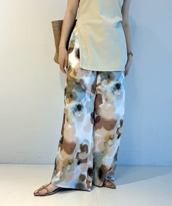 SAKAIさんの「BEAMS WOMEN｜スリット ノースリーブ チュニック」を使ったコーディネート