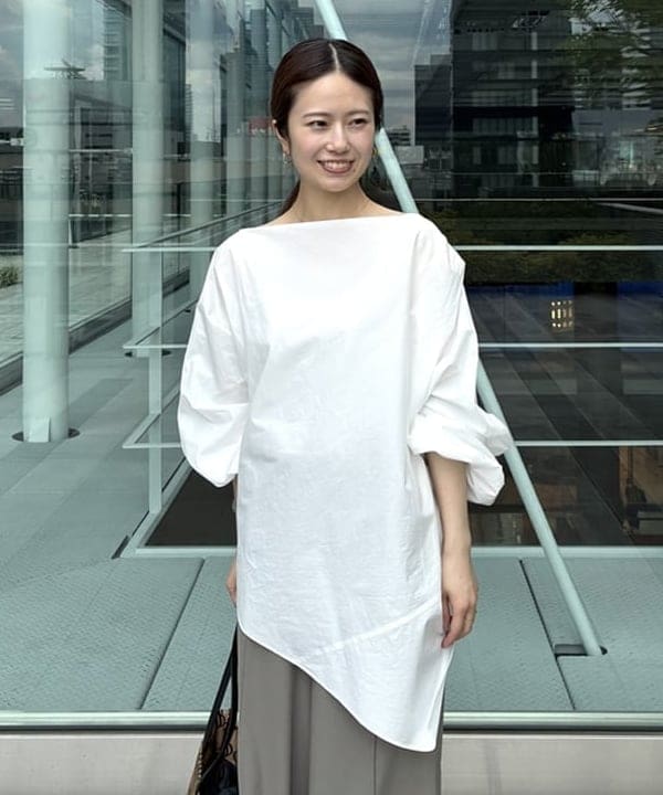 蒲原 捺美さんの「BEAMS WOMEN｜ギャザー ショルダー ブラウス」を使ったコーディネート