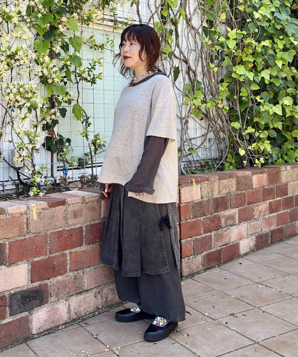 乙藤 侑里さんの「BEAMS WOMEN｜ベルギー リネン ショートスリーブ＜イージーケア＞」を使ったコーディネート