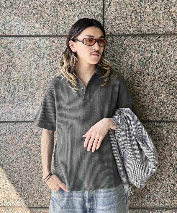 Ryohei Takataさんの「BEAMS WOMEN｜ショート リブ ポロシャツ【ワイドショートフィット】」を使ったコーディネート