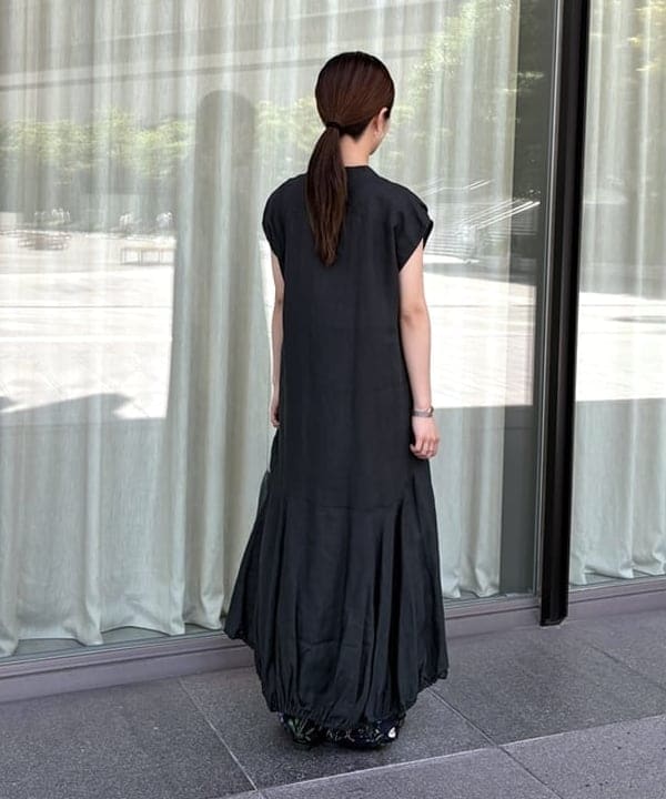 蒲原 捺美さんの「BEAMS WOMEN｜TICCA / リネン フレンチスリーブ バルーン ワンピース」を使ったコーディネート