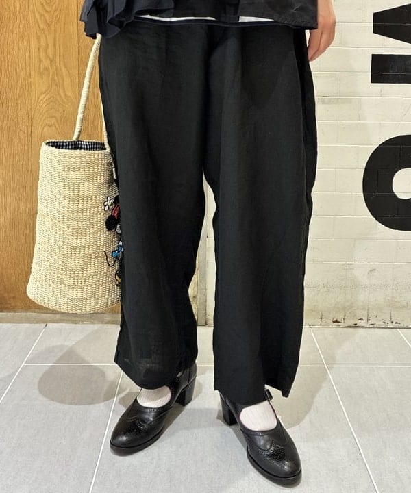 ando naoさんの「BEAMS WOMEN｜Disney アバカ トートバッグ」を使ったコーディネート
