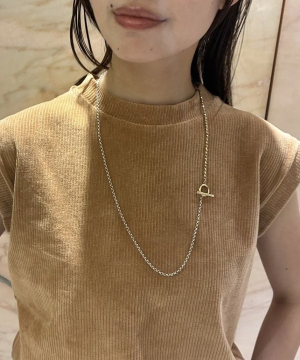 茂野 真楓さんの「BEAMS WOMEN｜MAISON CORNICHON / スリーブレス Tシャツ」を使ったコーディネート