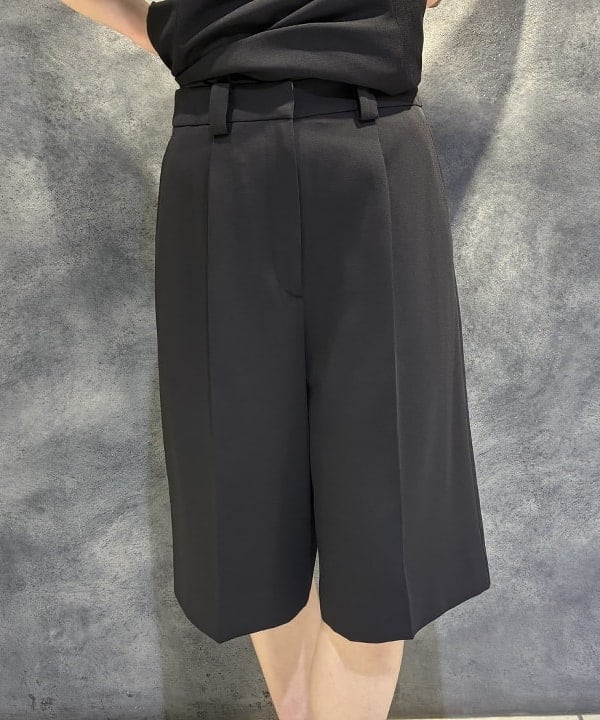 OSUMIさんの「BEAMS WOMEN｜ダブル クロス ショート パンツ」を使ったコーディネート