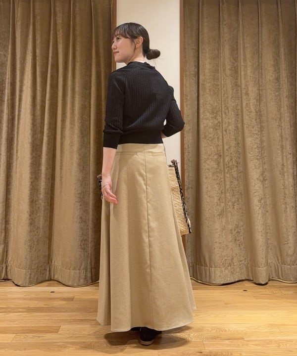 大浦 栞さんの「BEAMS WOMEN｜SLOANE / 14ゲージ ワイドリブ カーディガン」を使ったコーディネート