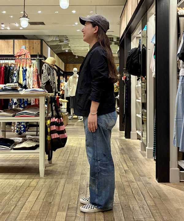 サイトウ　トモミさんの「BEAMS WOMEN｜【別注】Lee &times; maturely / ヴィンテージ ペインター パンツ」を使ったコーディネート