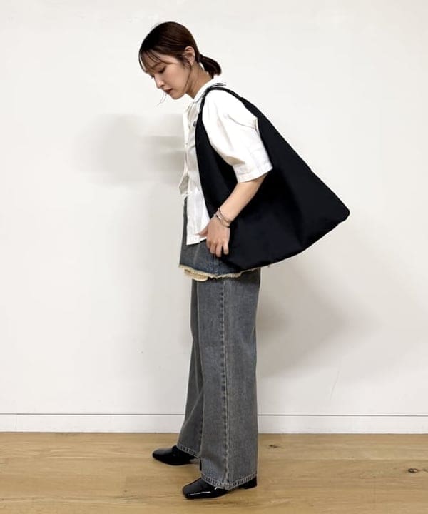 松本 佳菜子さんの「BEAMS WOMEN｜デニムスカート レイヤード パンツ」を使ったコーディネート