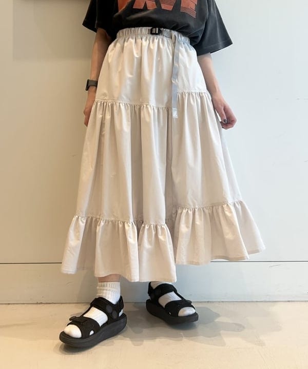 清水 彩乃さんの「BEAMS WOMEN｜クリアレンズ 26SS［ボストン型・紫外線対策・UVカット・リフトアップ効果］」を使ったコーディネート