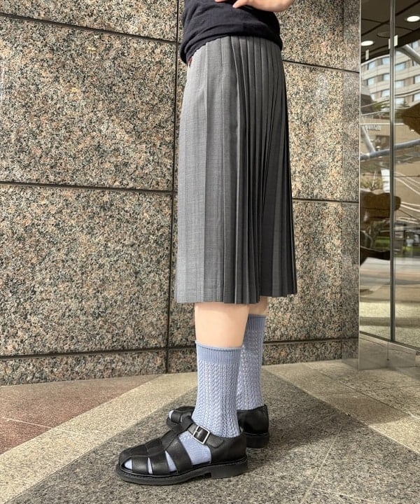 サワイさんの「BEAMS WOMEN｜ミックス プリーツ スカート」を使ったコーディネート