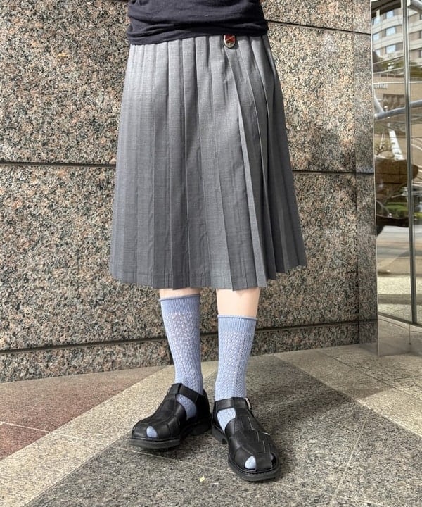 サワイさんの「BEAMS WOMEN｜ミックス プリーツ スカート」を使ったコーディネート
