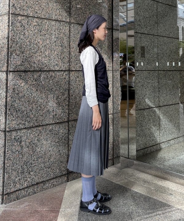 サワイさんの「BEAMS WOMEN｜ミックス プリーツ スカート」を使ったコーディネート