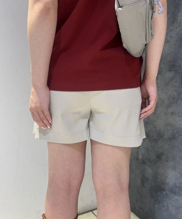星野 真依さんの「BEAMS WOMEN｜【別注】FRED PERRY / Twin Tipped ポロシャツ G3600」を使ったコーディネート