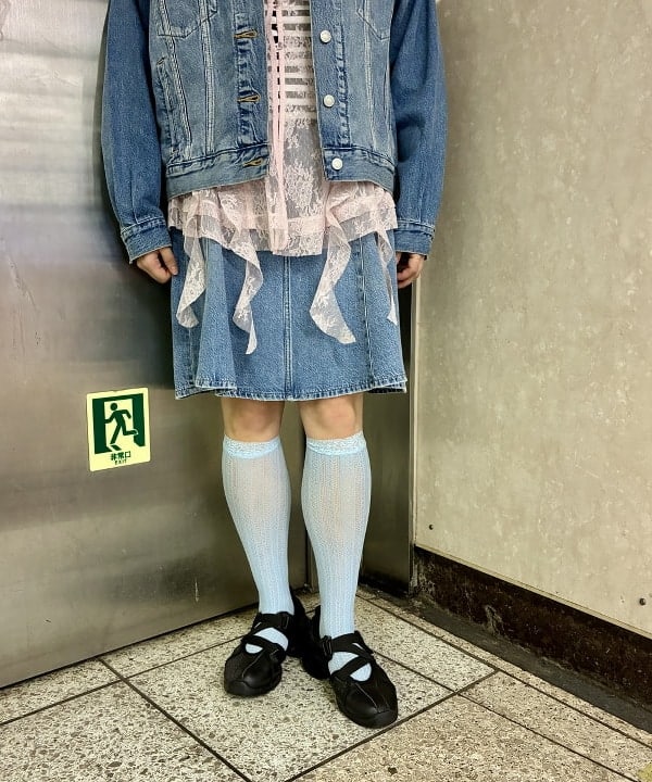 葛岡 七海さんの「BEAMS WOMEN｜LEVI&rsquo;S(R) / 90S トラッカージャケット」を使ったコーディネート