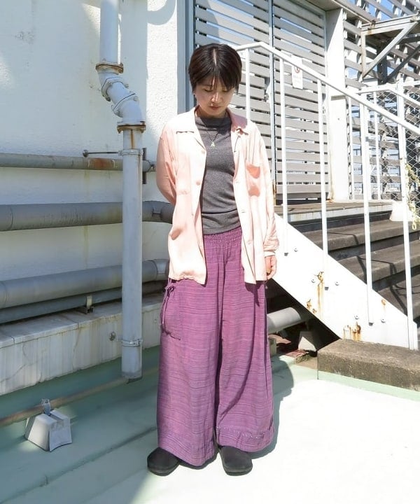 森川 夏衣さんの「BEAMS WOMEN｜STYLE EYES / PLAIN LONG SLEEVED SHIRT」を使ったコーディネート