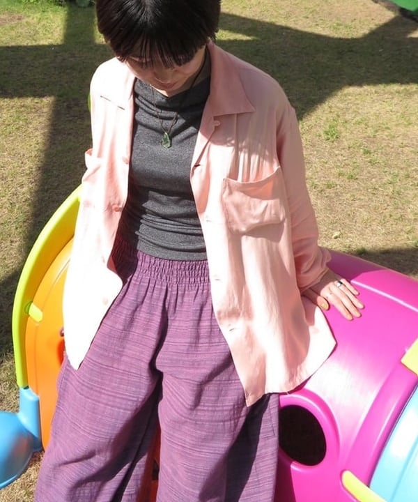 森川 夏衣さんの「BEAMS WOMEN｜STYLE EYES / PLAIN LONG SLEEVED SHIRT」を使ったコーディネート