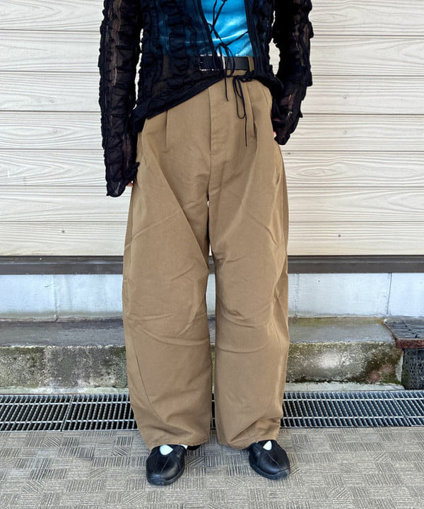 カタヤマ アヤさんの「BEAMS WOMEN｜メッシュ ストライプ カーディガン」を使ったコーディネート