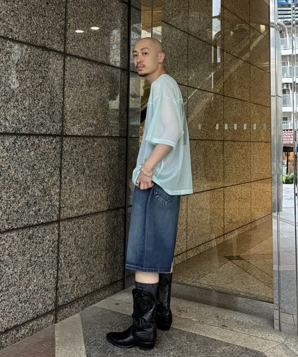 森田 倫太郎さんの「BEAMS WOMEN｜メッシュ プリント Tシャツ【ワイドショートフィット】」を使ったコーディネート