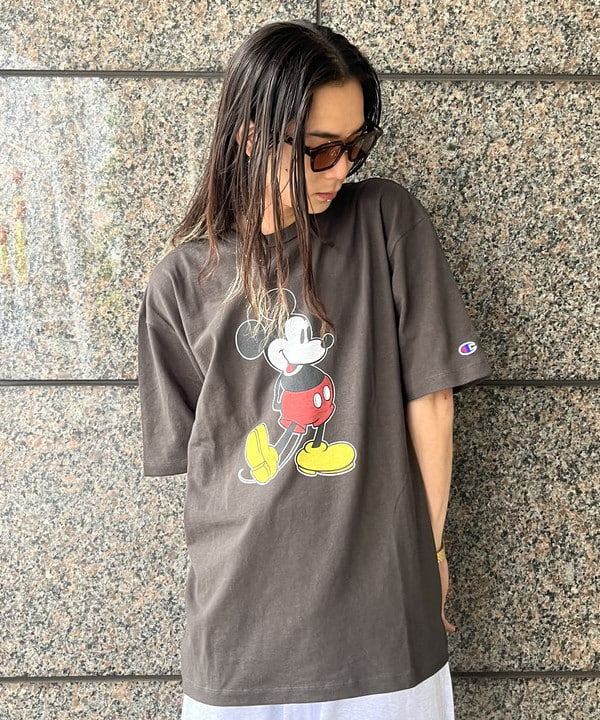 菊田 悠さんの「BEAMS WOMEN｜ダブルニー スウェット ショーツ」を使ったコーディネート